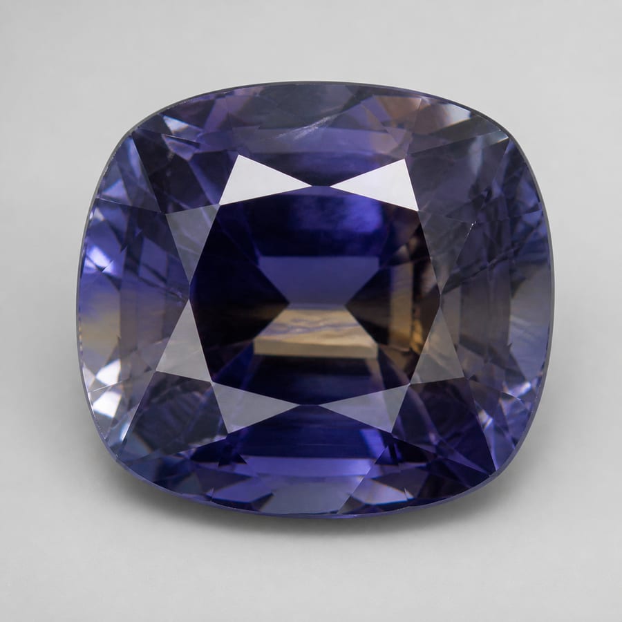 Iolite / cordiérite - Variante polie